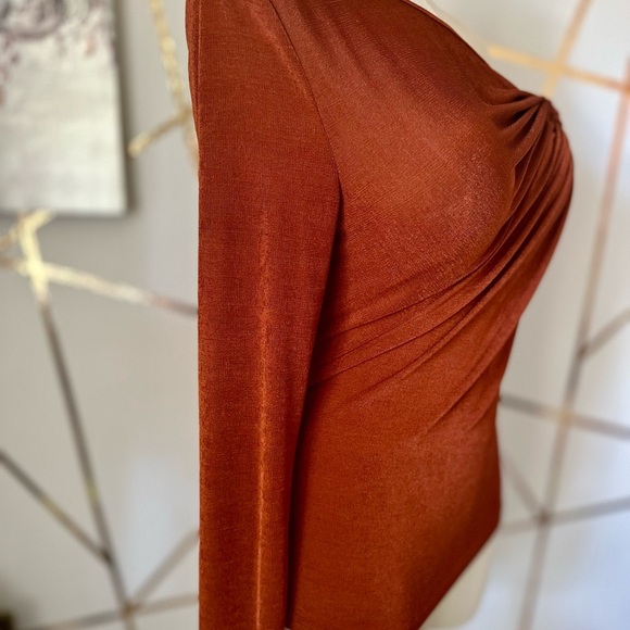 SHEIN Prive Asymmetrical Neck Twist Front Top (883) - Picture 5 of 9